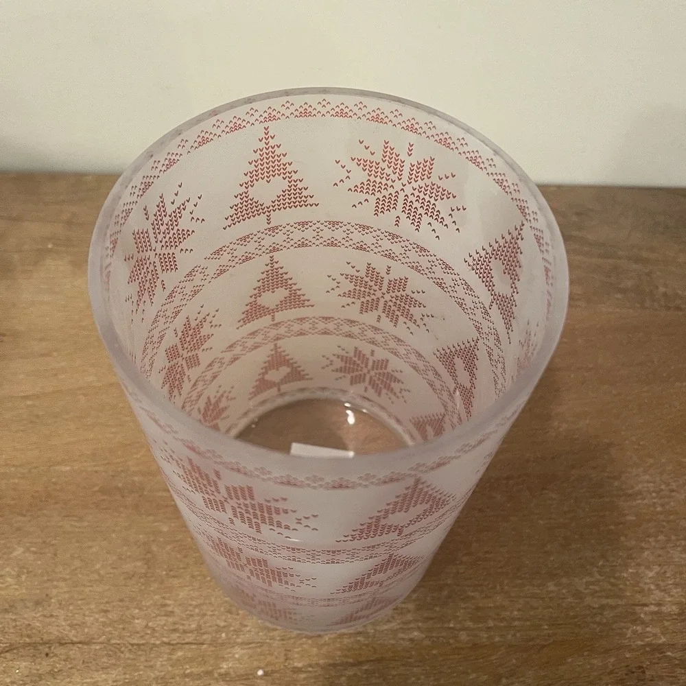 Yankee Candle Mountain Holiday  Nordic Stitch Frosted Glass Hurricane‎ 8